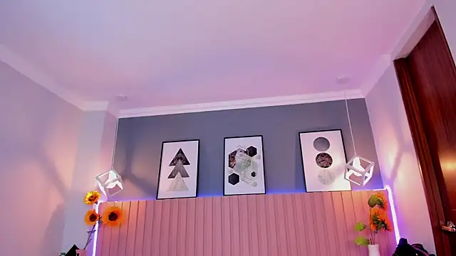 Nina Ford online show from November 23, 7:13 pm