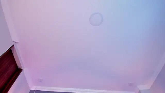 Snapshot of Nina_Ford chatting on December 19, 3:21 am Nina Ford online show from December 19, 3:21 am