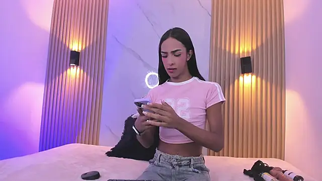 Valentinaliux  online show from April 12, 11:46 am