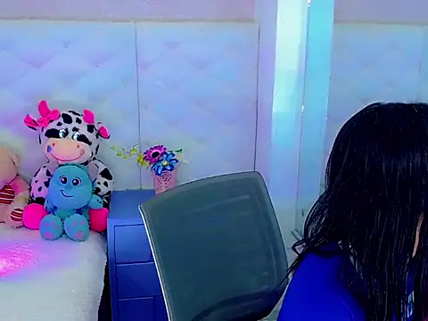 Snapshot of hanna_sweett34 chatting on October 4, 12:34 am hanna sweett34 online show from October 4, 12:34 am