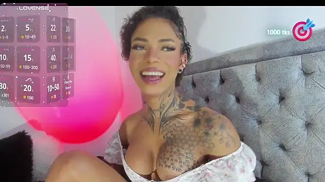 Snapshot of michell_danna chatting on October 2, 1:31 am michell danna online show from October 2, 1:31 am