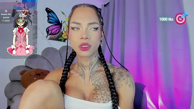 Snapshot of michell_danna chatting on April 4, 3:02 am michell danna online show from April 4, 3:02 am