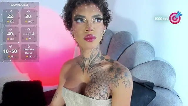 Snapshot of michell_danna chatting on October 31, 12:29 am michell danna online show from October 31, 12:29 am