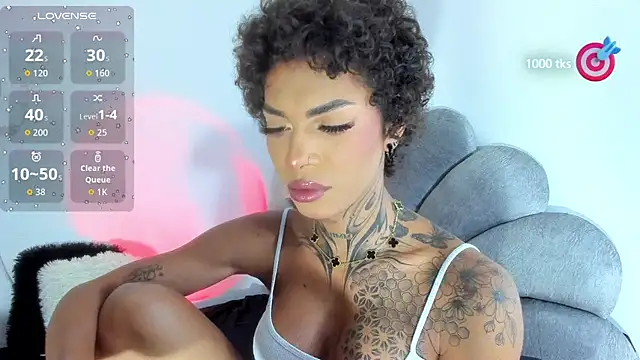 Snapshot of michell_danna chatting on November 18, 1:54 am michell danna online show from November 18, 1:54 am