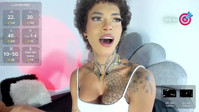 Snapshot of michell_danna chatting on November 17, 12:14 am michell danna online show from November 17, 12:14 am