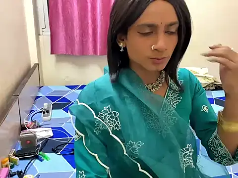 LuvLayla online show from October 18, 6:21 pm