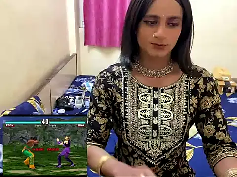 LuvLayla online show from December 3, 10:31 pm