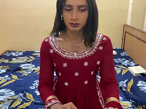 LuvLayla online show from January 18, 5:16 pm