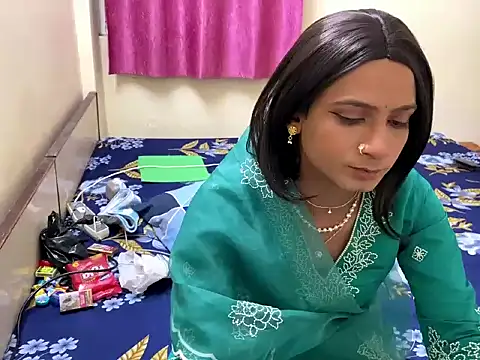 LuvLayla online show from October 27, 4:19 pm