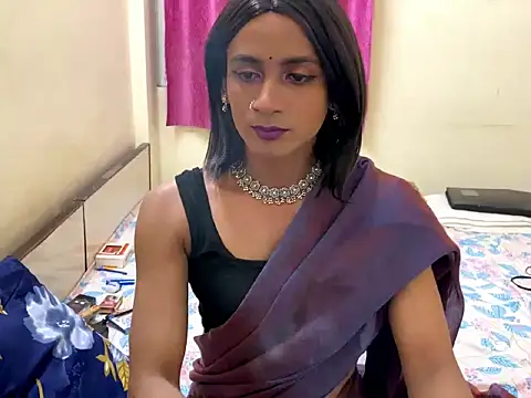 LuvLayla online show from November 23, 5:12 pm