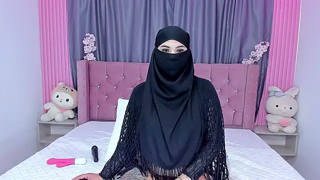 Nayla-Mouna online show from October 18, 12:07 pm