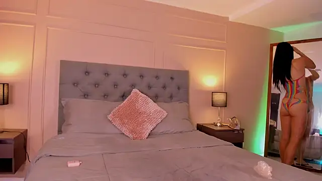 ALICESANDOVAL online show from September 24, 11:39 am