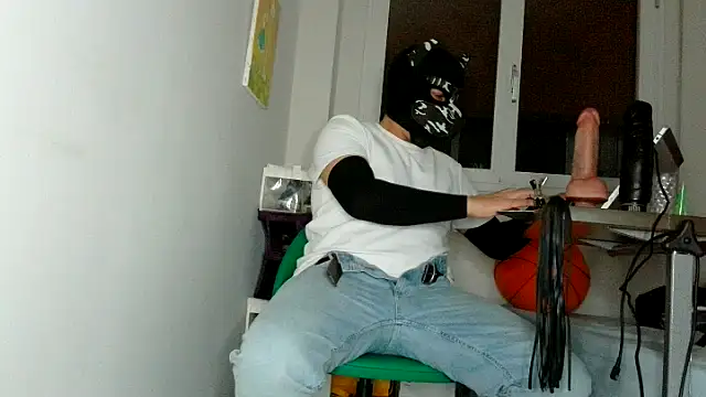 Maskpor2022 online show from March 8, 7:50 pm