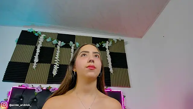 Snapshot of _leda_swan_ chatting on June 28, 11:05 am leda swan online show from June 28, 11:05 am