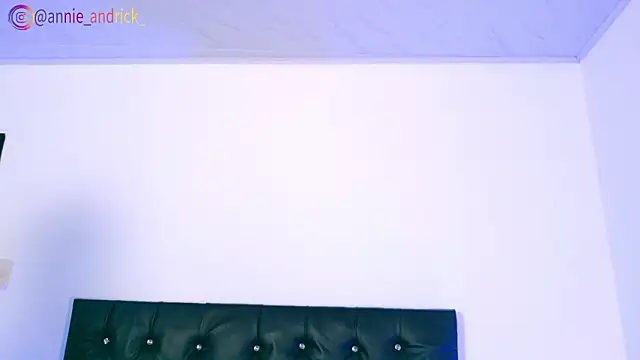  leda swan  online show from February 26, 1:11 pm