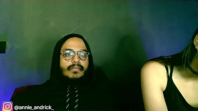 Snapshot of _leda_swan_ chatting on October 8, 1:34 pm leda swan online show from October 8, 1:34 pm