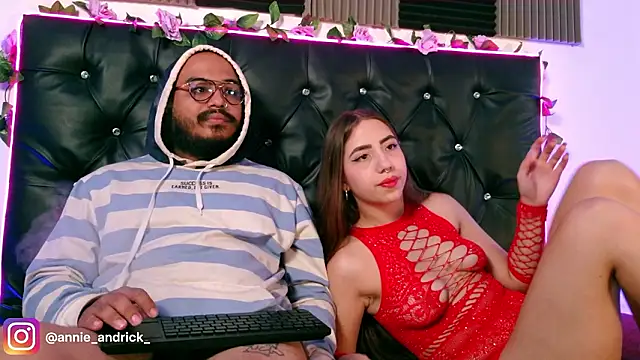  leda swan  online show from March 21, 11:47 am