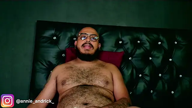  leda swan  online show from December 17, 1:49 pm