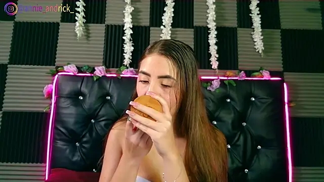  leda swan  online show from February 20, 1:13 pm