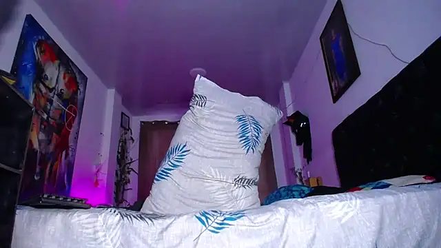 oodirty hellen online show from April 5, 10:49 pm