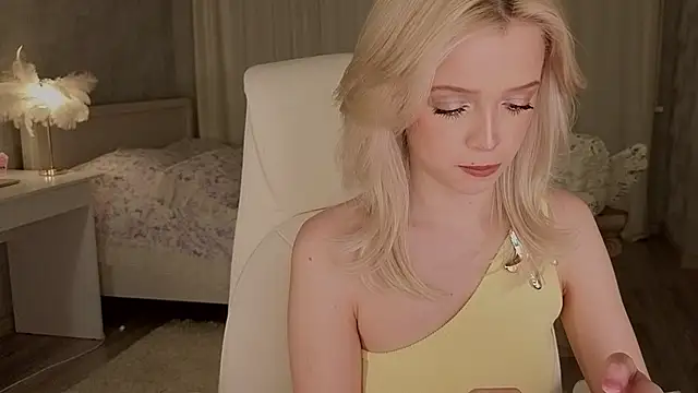 I am joss online show from April 17, 10:34 pm