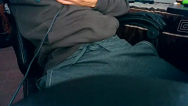 Snapshot of joserolabitas chatting on November 4, 1:31 am joserolabitas online show from November 4, 1:31 am