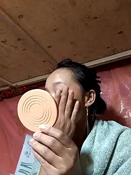 Snapshot of liu-liusexy chatting on October 28, 1:10 pm liu-liusexy online show from October 28, 1:10 pm