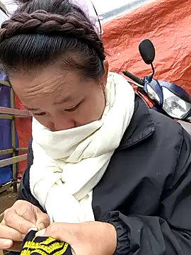 Snapshot of liu-liusexy chatting on December 5, 2:43 am liu-liusexy online show from December 5, 2:43 am