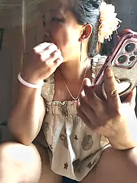 liu-liusexy online show from April 16, 4:24 am