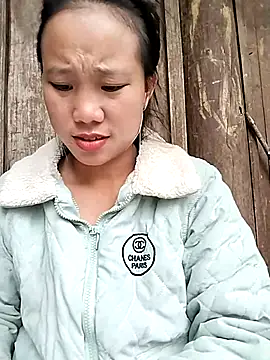 Snapshot of liu-liusexy chatting on October 27, 7:42 am liu-liusexy online show from October 27, 7:42 am