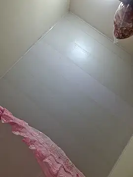 Snapshot of Kiwi_now chatting on December 16, 5:22 am Kiwi now online show from December 16, 5:22 am