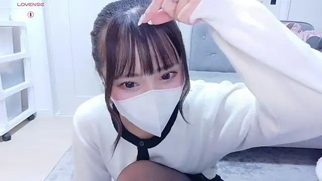 Snapshot of YURi_luv chatting on October 26, 10:04 am YURi luv online show from October 26, 10:04 am