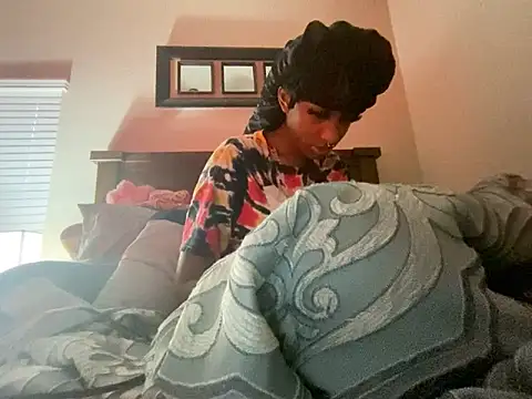 Brooke012 online show from April 23, 6:53 pm