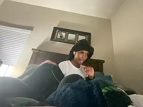 Brooke012 online show from April 7, 3:19 am