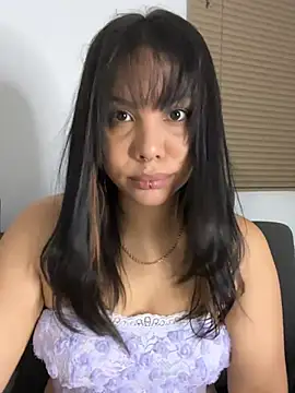 P A U L I N A  online show from April 17, 3:09 am