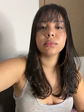 P A U L I N A  online show from May 9, 3:10 am