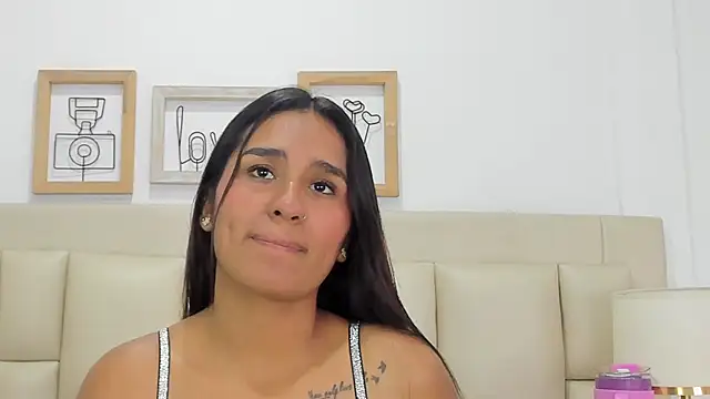 Snapshot of EbonyLudovica chatting on October 28, 3:29 am EbonyLudovica online show from October 28, 3:29 am