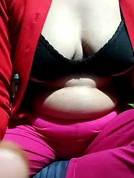 Snapshot of Deepa_hott chatting on October 28, 6:34 am Deepa hott online show from October 28, 6:34 am