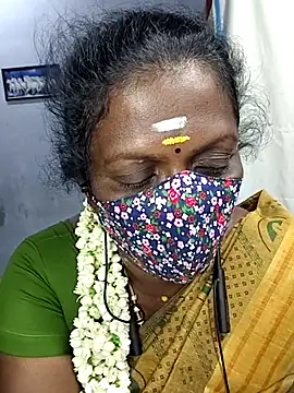 Snapshot of umashreetamil chatting on November 4, 1:15 pm umashreetamil online show from November 4, 1:15 pm