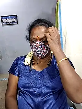 Snapshot of umashreetamil chatting on November 24, 5:46 pm umashreetamil online show from November 24, 5:46 pm