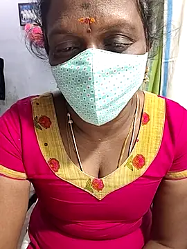 Snapshot of umashreetamil chatting on December 14, 3:17 pm umashreetamil online show from December 14, 3:17 pm