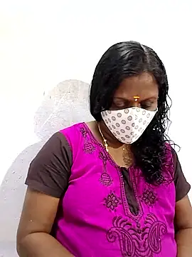 Snapshot of umashreetamil chatting on October 26, 3:01 pm umashreetamil online show from October 26, 3:01 pm