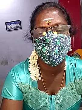 Snapshot of umashreetamil chatting on September 26, 1:40 pm umashreetamil online show from September 26, 1:40 pm