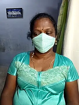 Snapshot of umashreetamil chatting on October 25, 8:46 am umashreetamil online show from October 25, 8:46 am