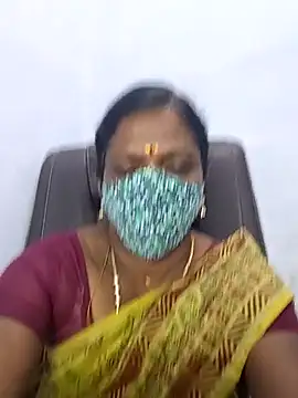 Snapshot of umashreetamil chatting on December 4, 3:11 pm umashreetamil online show from December 4, 3:11 pm