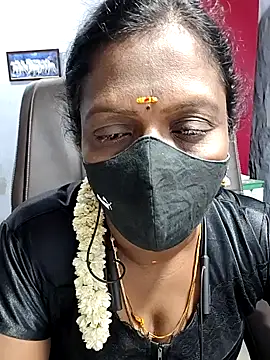 Snapshot of umashreetamil chatting on October 13, 5:14 pm umashreetamil online show from October 13, 5:14 pm