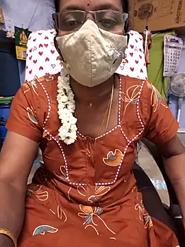 Snapshot of umashreetamil chatting on June 29, 4:39 pm umashreetamil online show from June 29, 4:39 pm