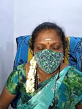 Snapshot of umashreetamil chatting on November 11, 11:38 am umashreetamil online show from November 11, 11:38 am