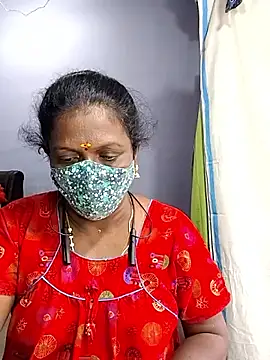 Snapshot of umashreetamil chatting on November 22, 5:17 am umashreetamil online show from November 22, 5:17 am