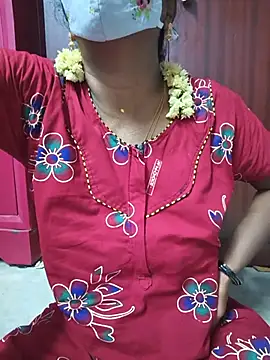 Snapshot of umashreetamil chatting on June 23, 6:22 am umashreetamil online show from June 23, 6:22 am